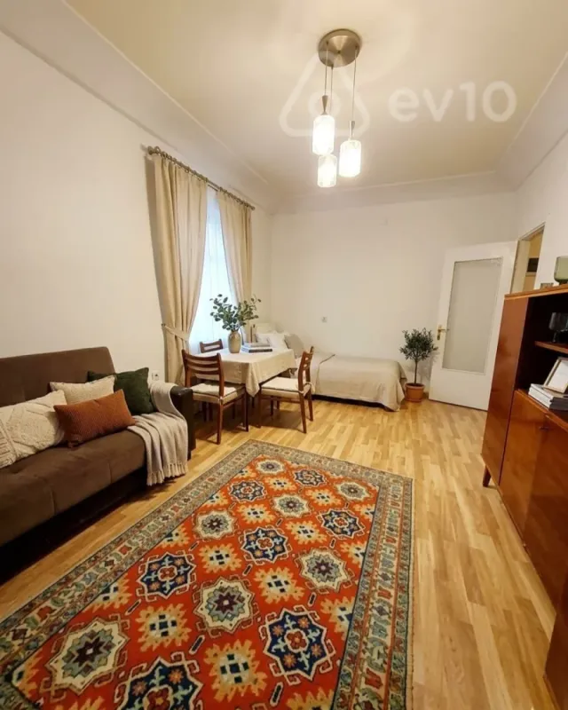 Kirayə verilir 1 otaqlı köhnə tikili 45 m²