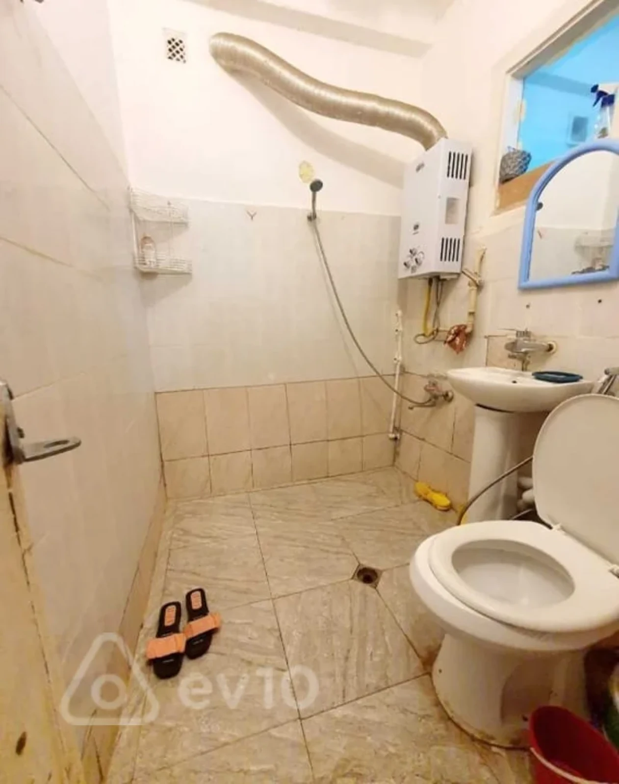 Kirayə verilir 1 otaqlı köhnə tikili 45 m²