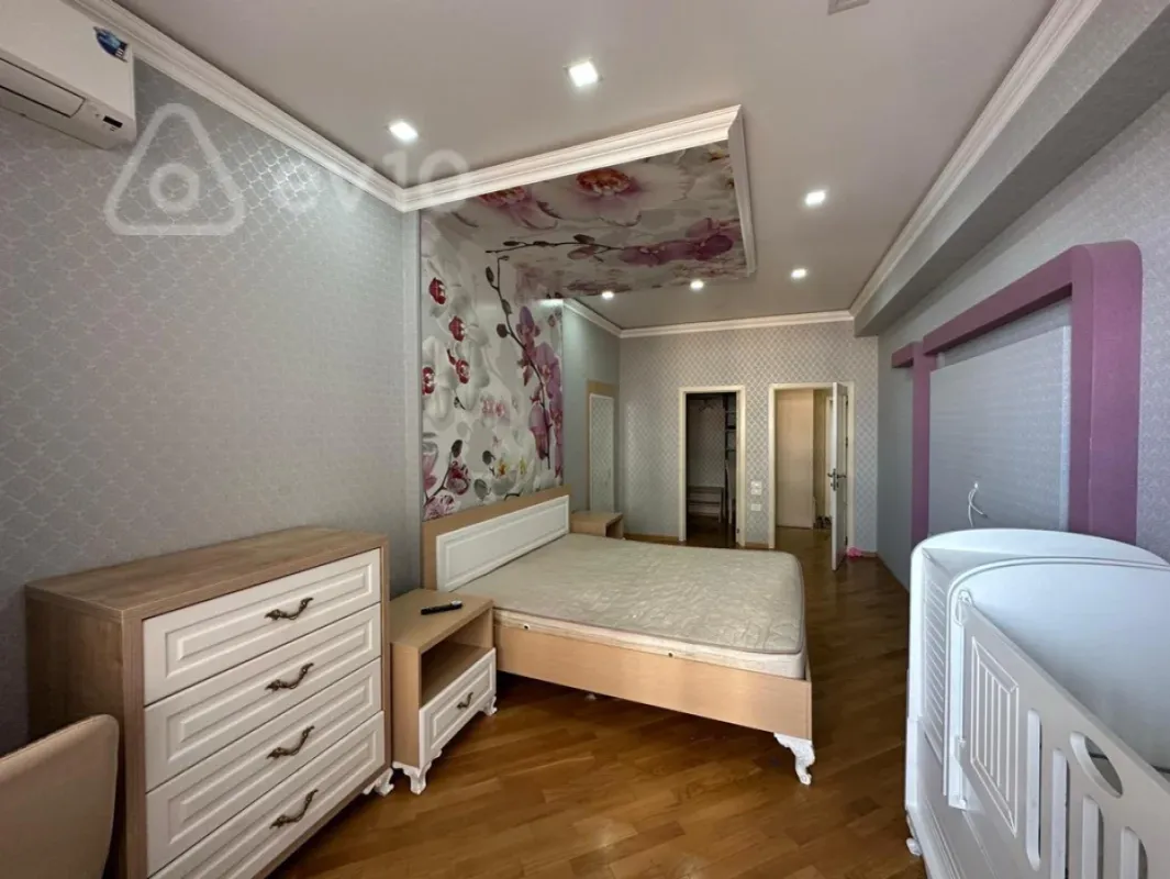 Kirayə verilir 2 otaqlı yeni tikili 110 m²