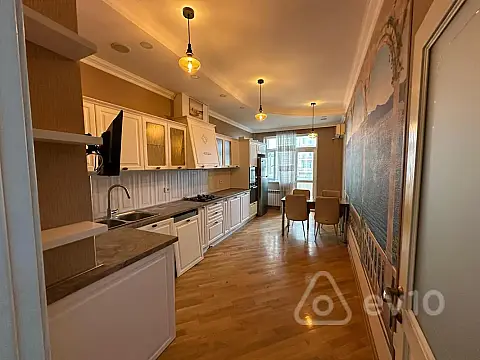 Kirayə verilir 2 otaqlı yeni tikili 110 m²