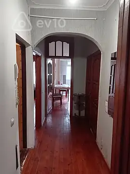 Kirayə verilir 2 otaqlı köhnə tikili 55 m²