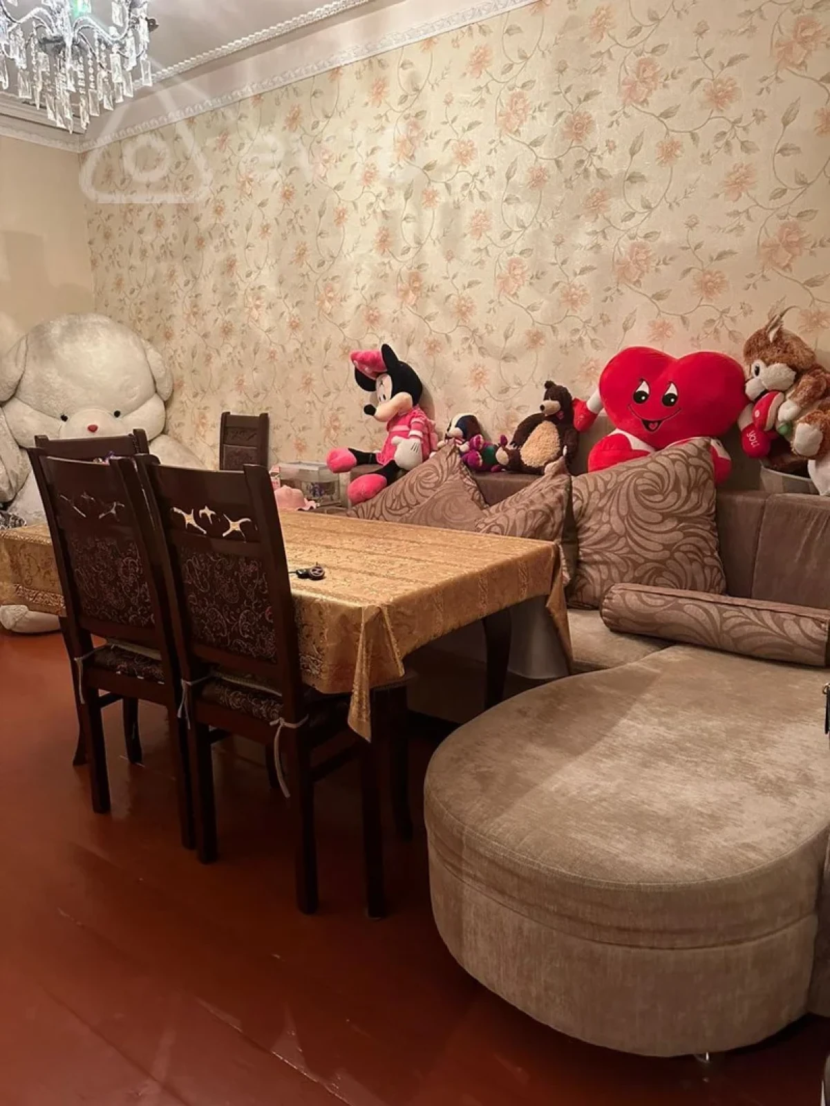 Kirayə verilir 2 otaqlı köhnə tikili 50 m²