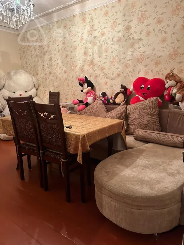 Kirayə verilir 2 otaqlı köhnə tikili 50 m²