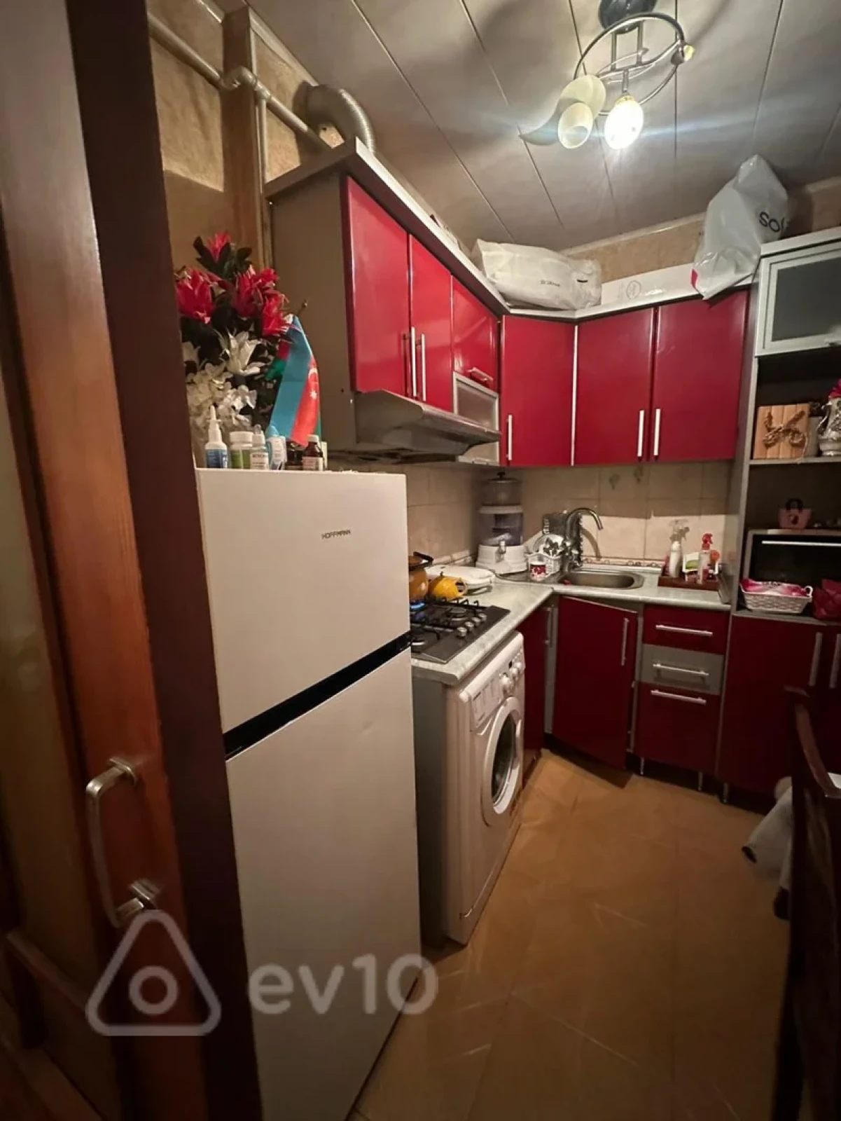 Kirayə verilir 2 otaqlı köhnə tikili 50 m²