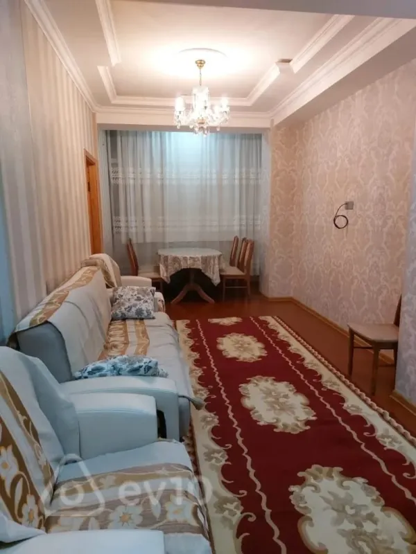 Kirayə verilir 3 otaqlı köhnə tikili 75 m²
