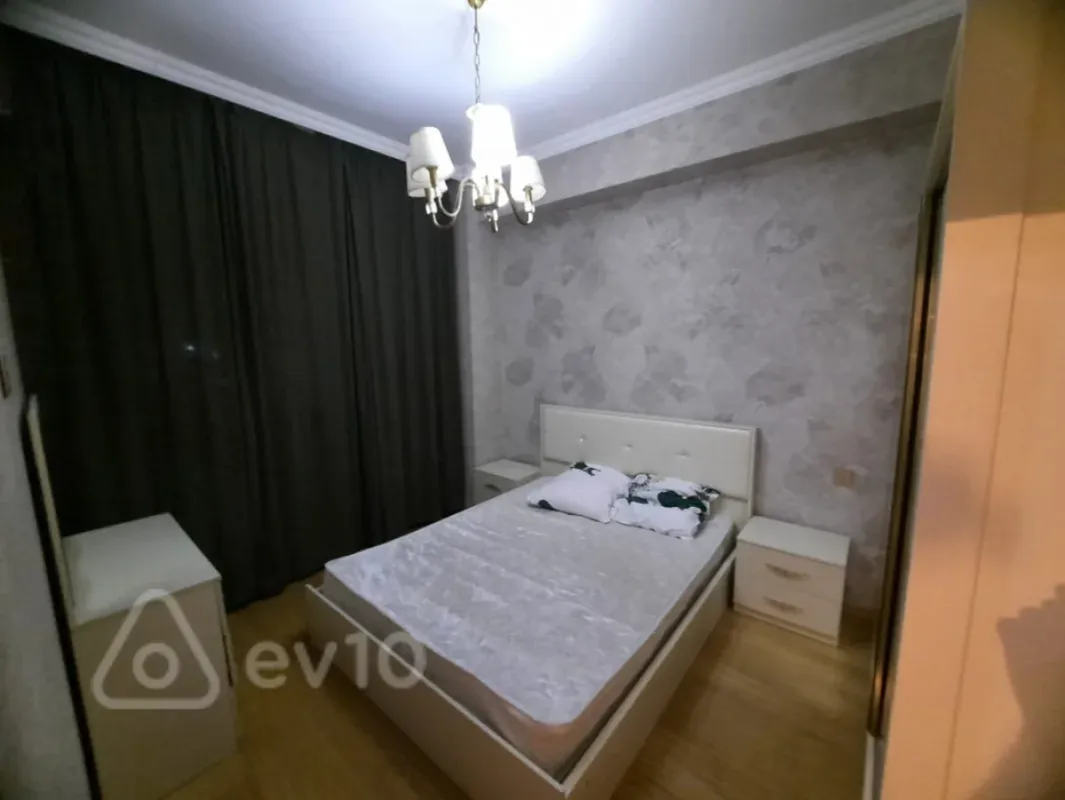 Kirayə verilir 2 otaqlı yeni tikili 65 m²