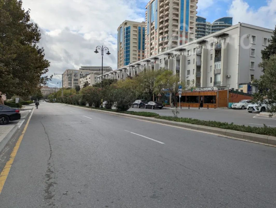 Satılır 3 otaqlı köhnə tikili 77 m²