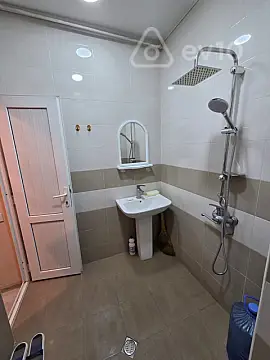 Kirayə verilir 2 otaqlı köhnə tikili 35 m²