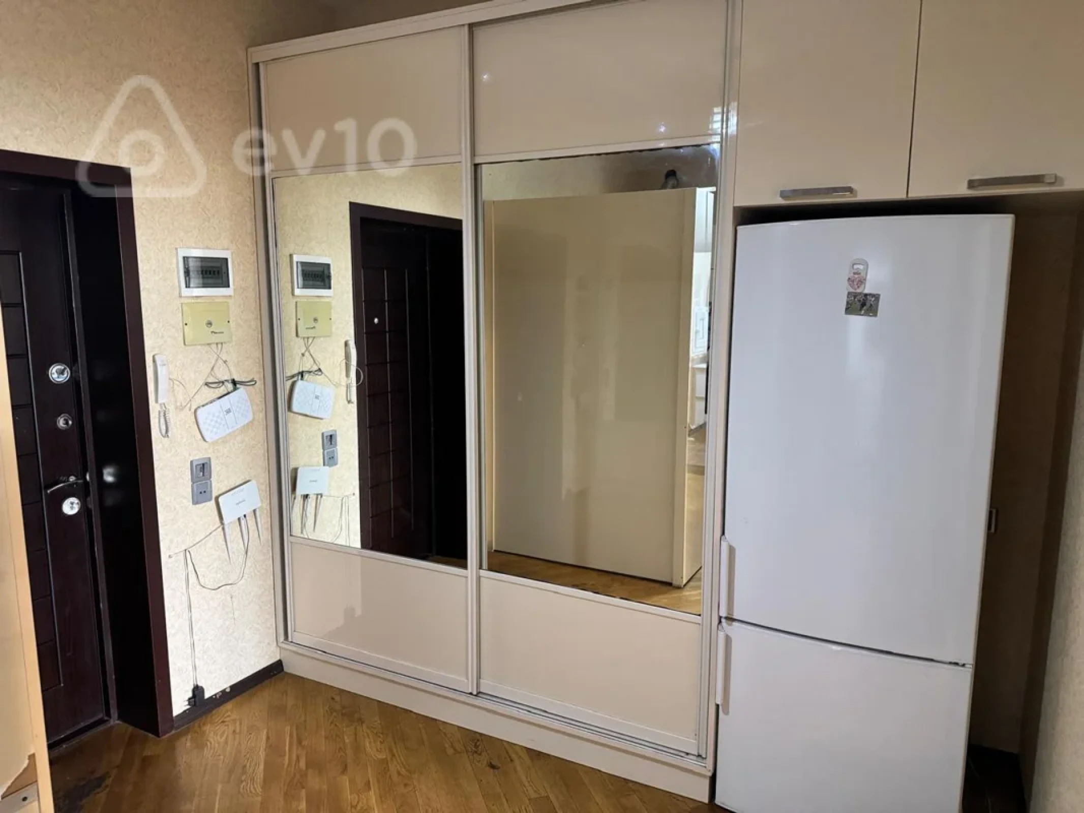 Kirayə verilir 2 otaqlı yeni tikili 68 m²