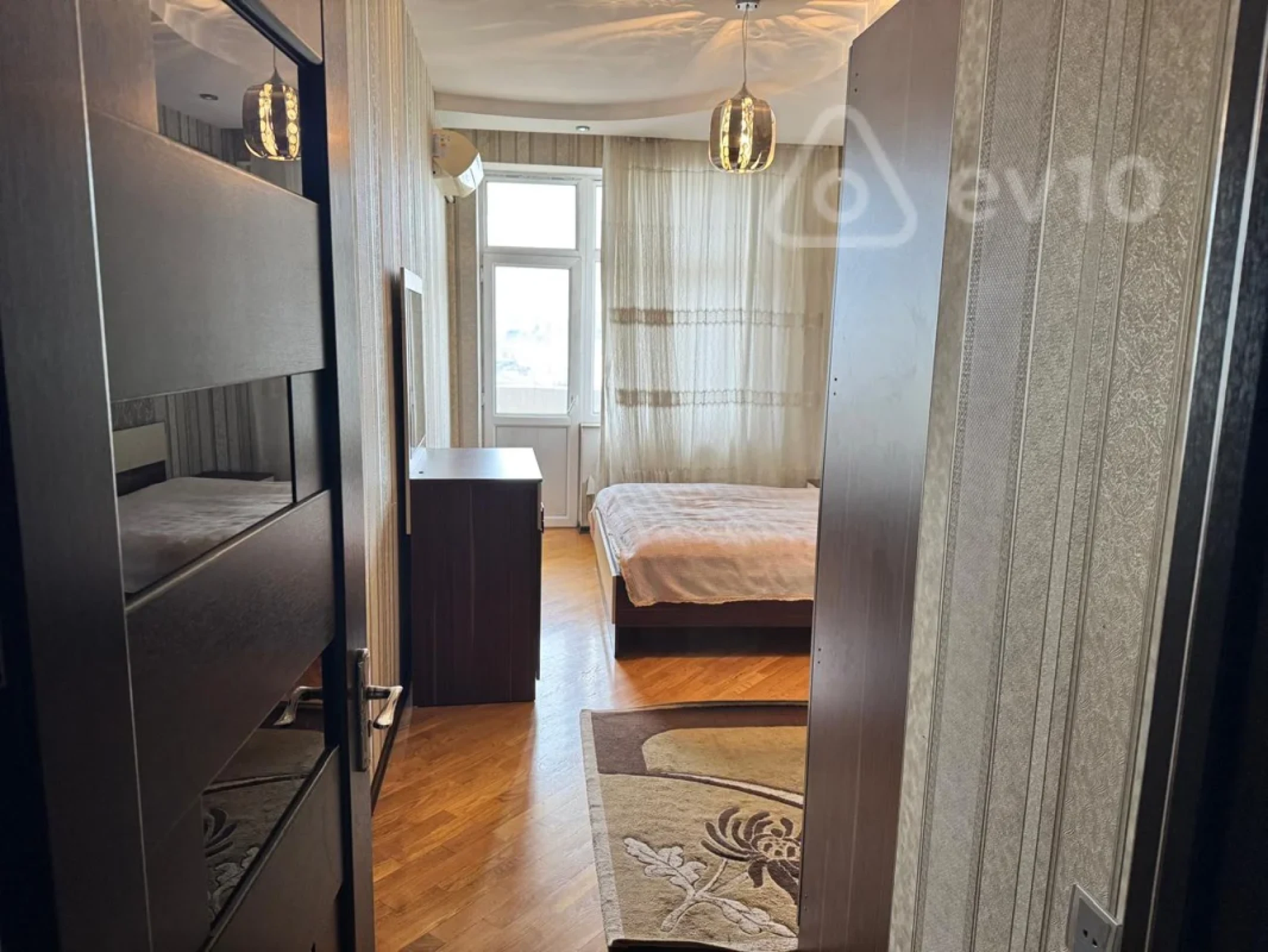 Kirayə verilir 2 otaqlı yeni tikili 68 m²