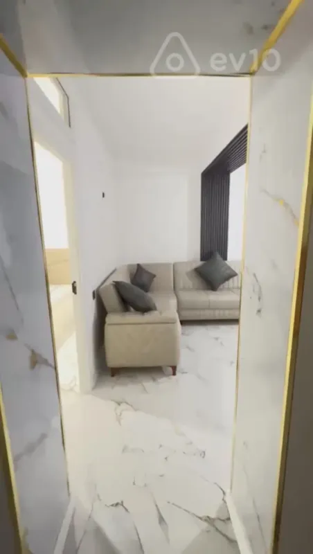 Kirayə verilir 2 otaqlı yeni tikili 60 m²