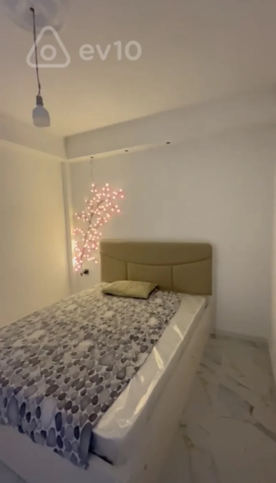 Kirayə verilir 2 otaqlı yeni tikili 60 m²