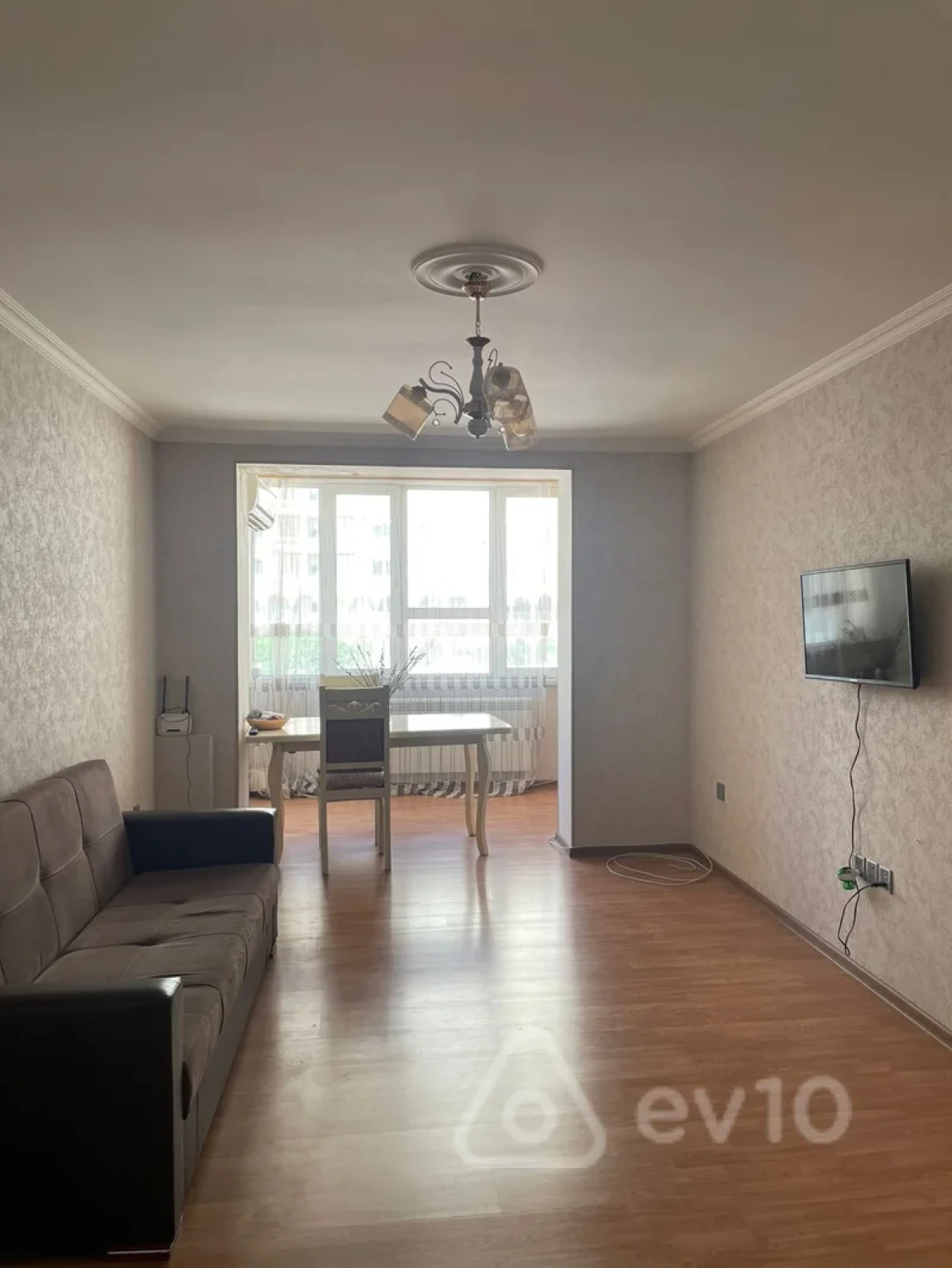 Kirayə verilir 2 otaqlı köhnə tikili 50 m²