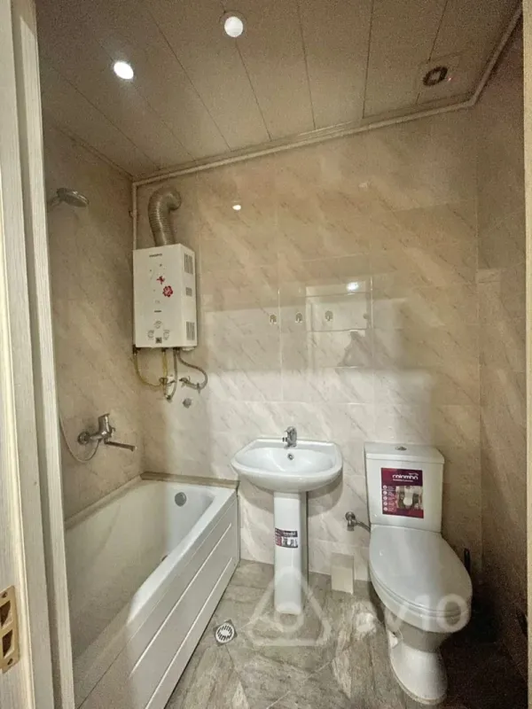 Kirayə verilir 2 otaqlı köhnə tikili 50 m²