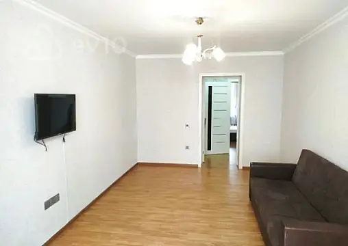 Kirayə verilir 2 otaqlı köhnə tikili 50 m²