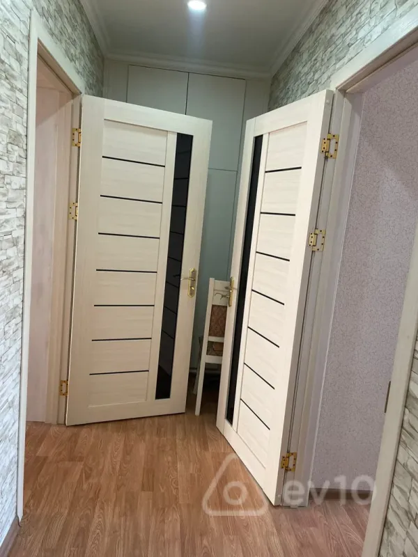 Kirayə verilir 2 otaqlı köhnə tikili 50 m²