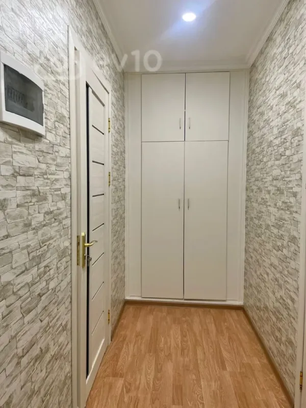 Kirayə verilir 2 otaqlı köhnə tikili 50 m²