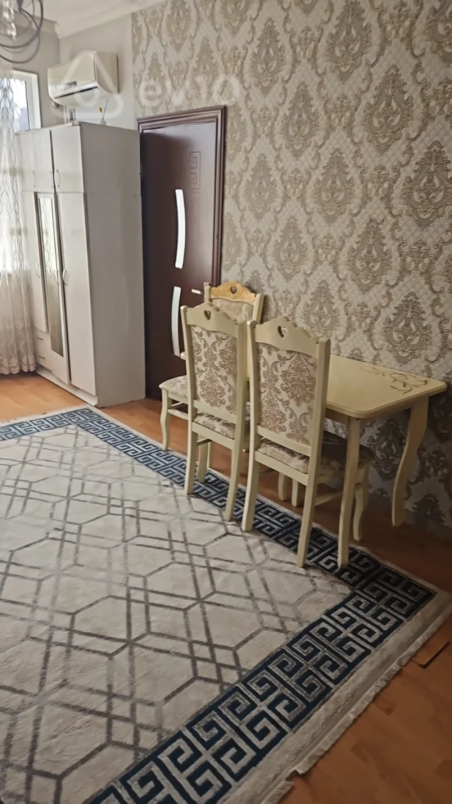 Kirayə verilir 2 otaqlı köhnə tikili 28 m²