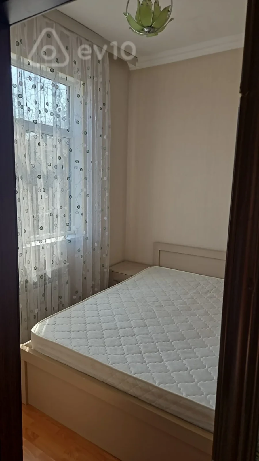 Kirayə verilir 2 otaqlı köhnə tikili 28 m²
