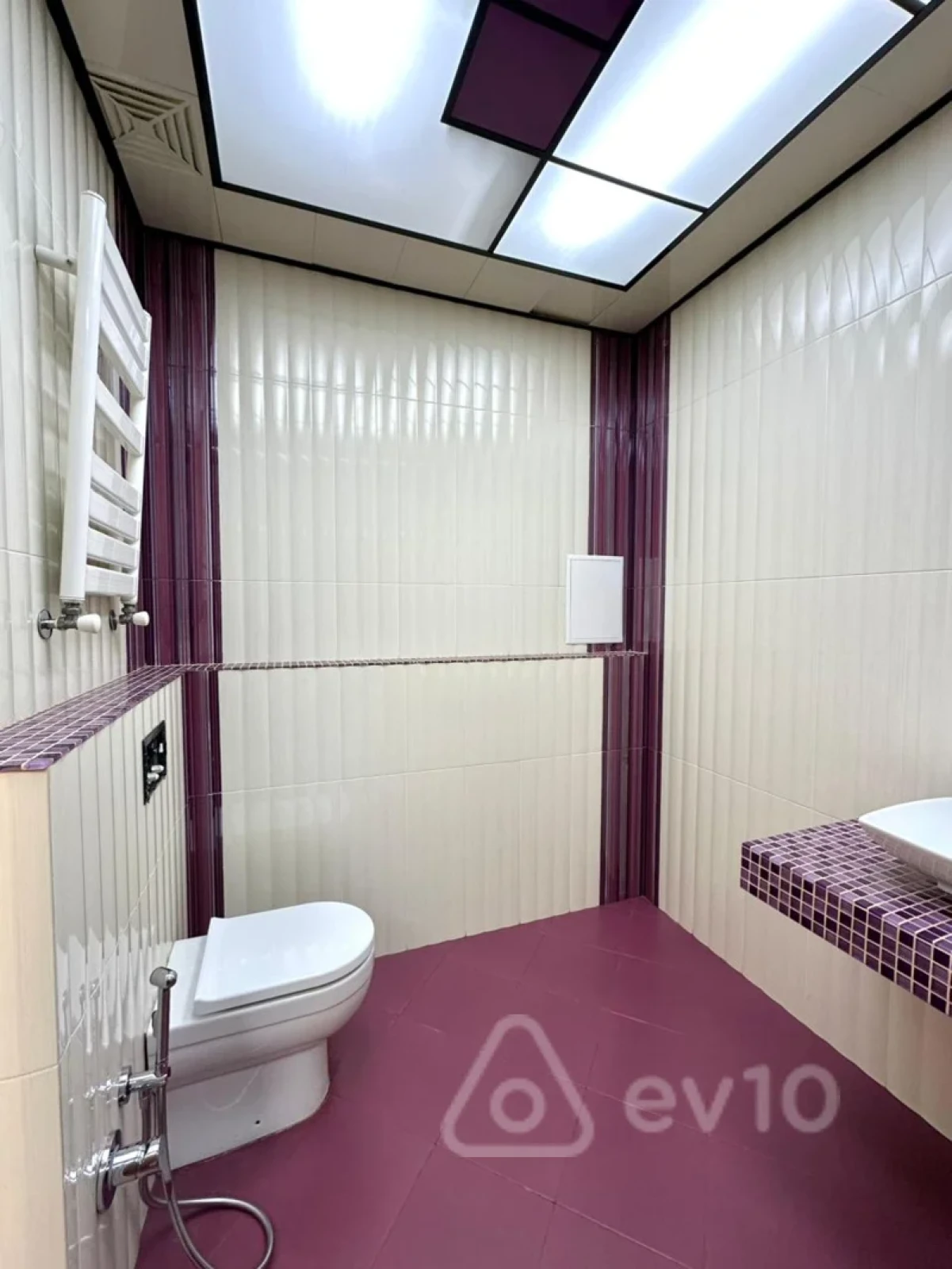 Satılır 4 otaqlı yeni tikili 180 m²