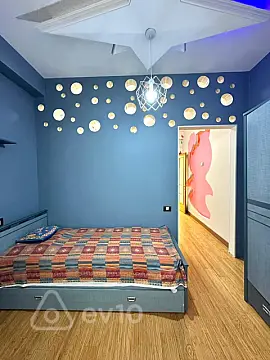 Satılır 4 otaqlı yeni tikili 180 m²