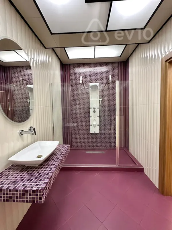 Satılır 4 otaqlı yeni tikili 180 m²