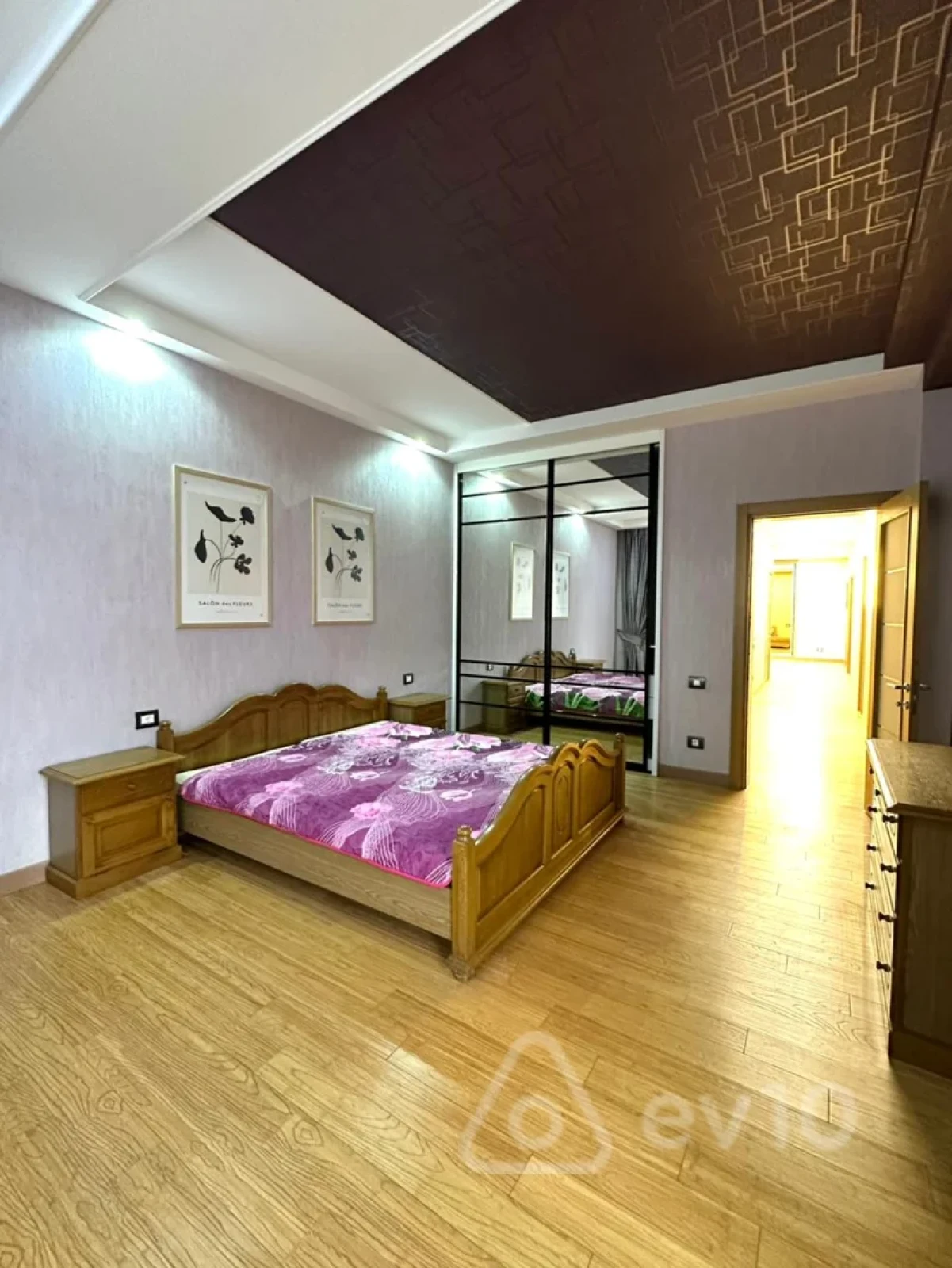 Satılır 4 otaqlı yeni tikili 180 m²