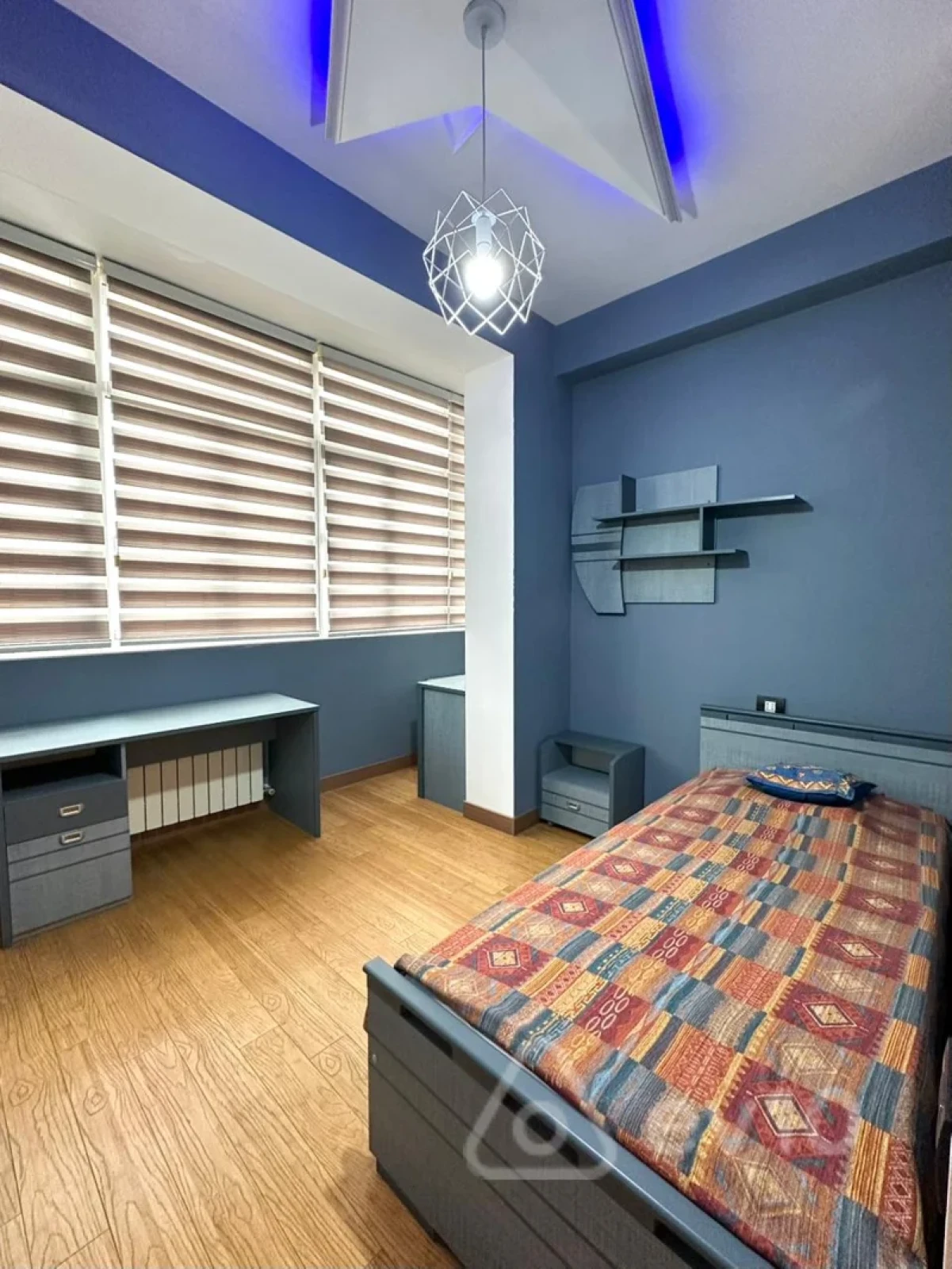 Satılır 4 otaqlı yeni tikili 180 m²