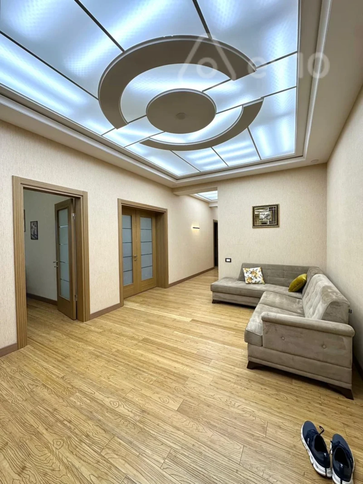 Satılır 4 otaqlı yeni tikili 180 m²
