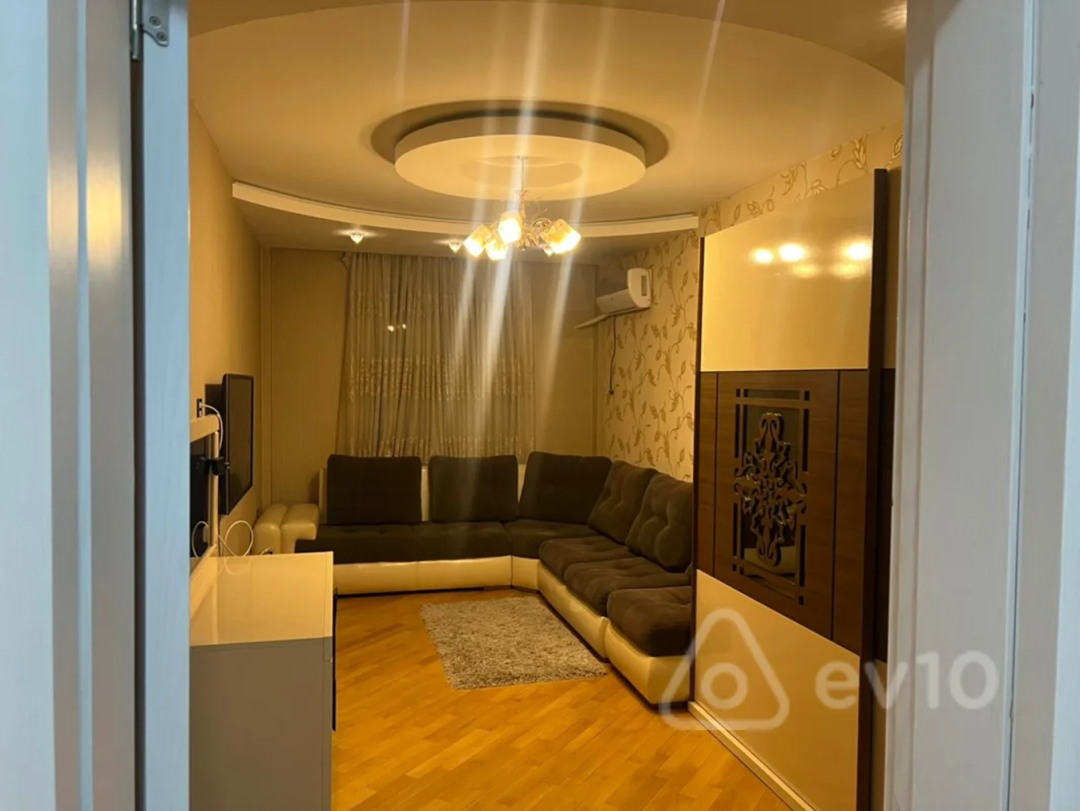 Kirayə verilir 2 otaqlı yeni tikili 80 m²