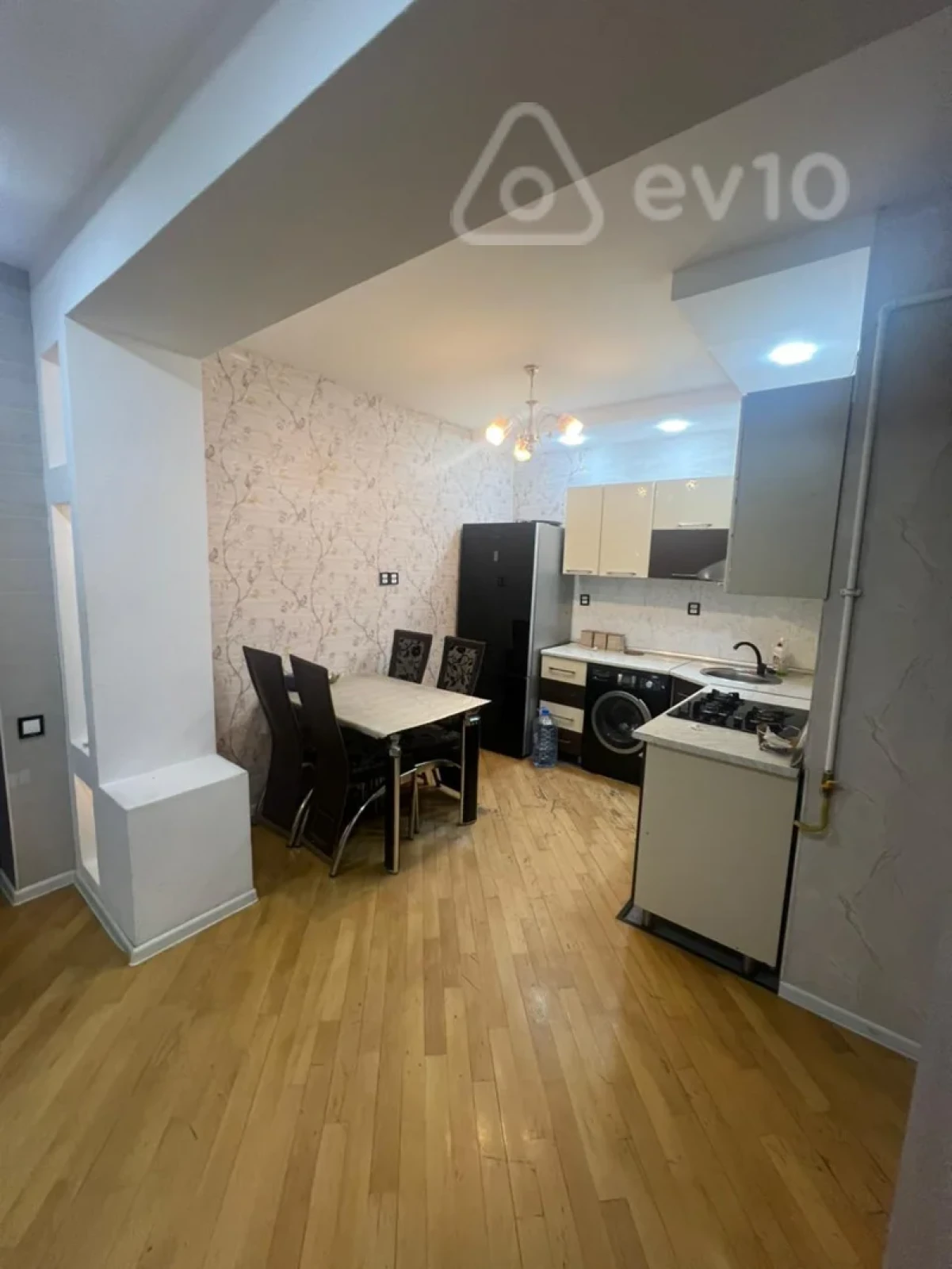 Kirayə verilir 2 otaqlı yeni tikili 80 m²