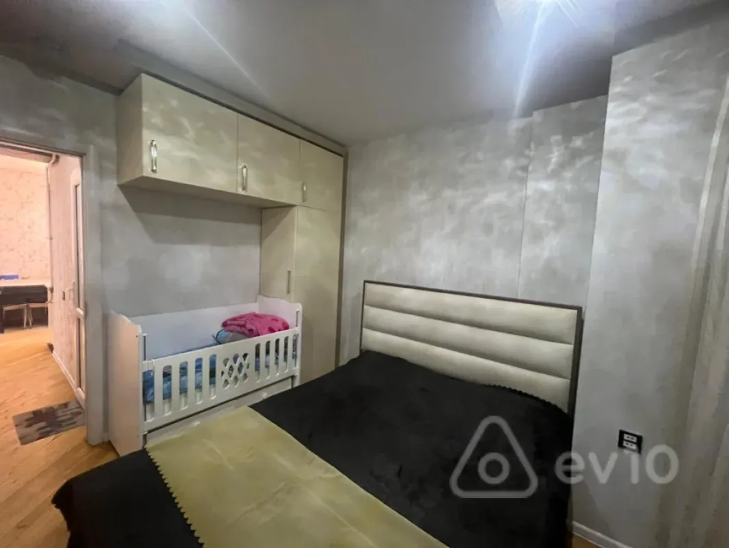 Kirayə verilir 2 otaqlı yeni tikili 80 m²