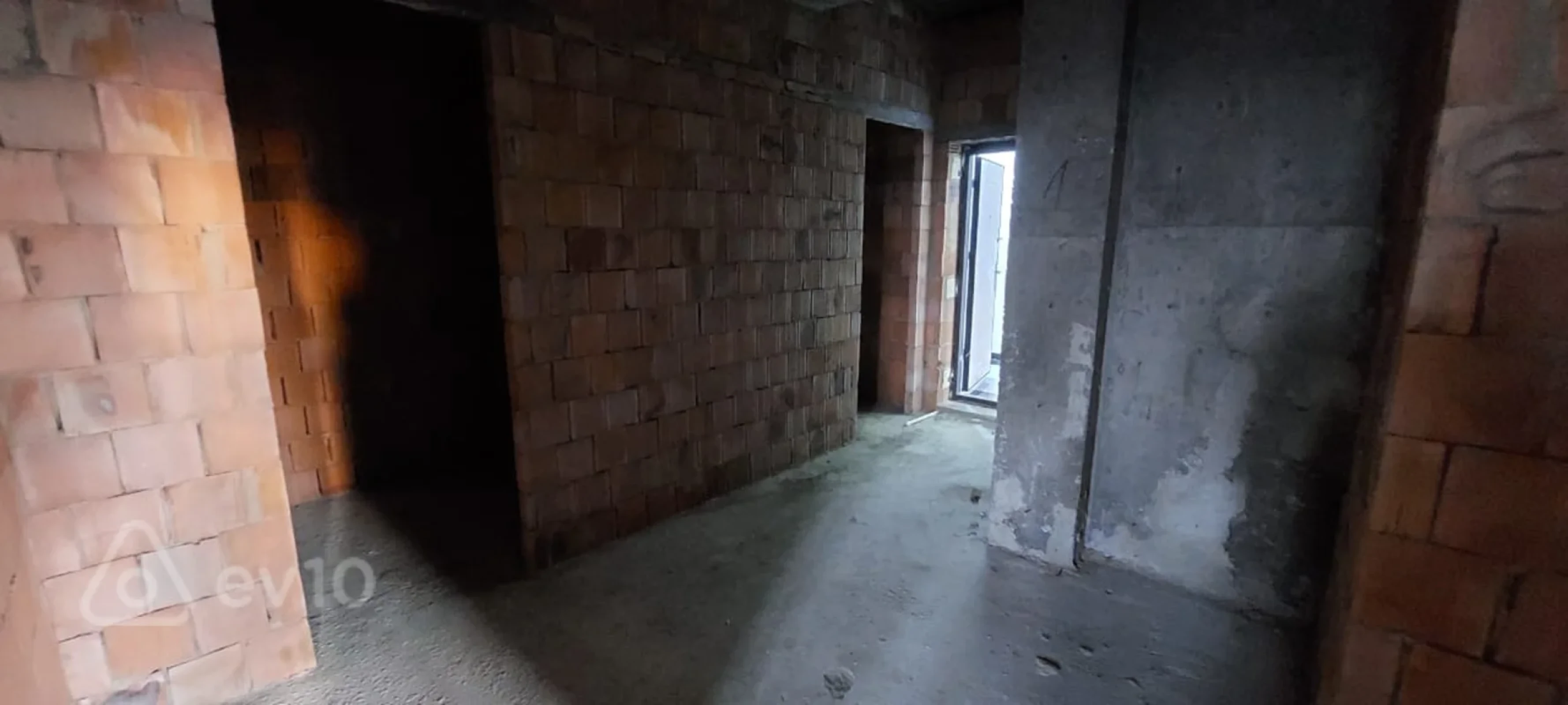 Satılır 3 otaqlı yeni tikili 146 m²