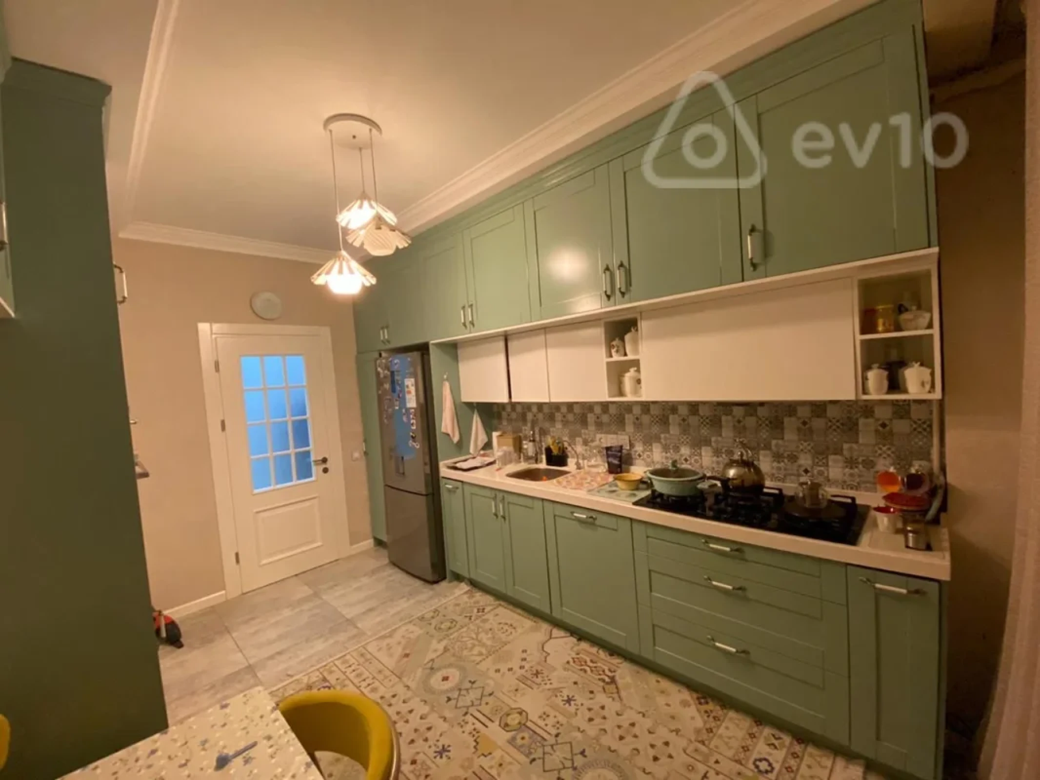 Kirayə verilir 2 otaqlı yeni tikili 99 m²