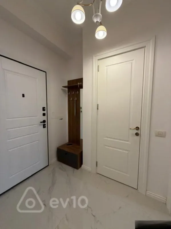 Kirayə verilir 2 otaqlı yeni tikili 80 m²