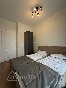 Kirayə verilir 2 otaqlı yeni tikili 80 m²