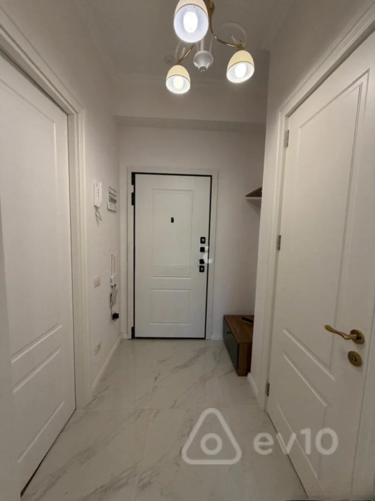 Kirayə verilir 2 otaqlı yeni tikili 80 m²