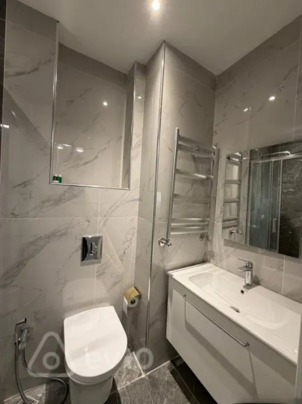 Kirayə verilir 2 otaqlı yeni tikili 80 m²