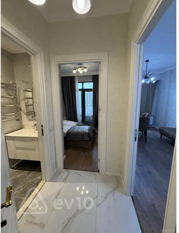 Kirayə verilir 2 otaqlı yeni tikili 80 m²