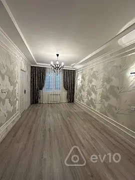 Satılır 2 otaqlı köhnə tikili 48 m²