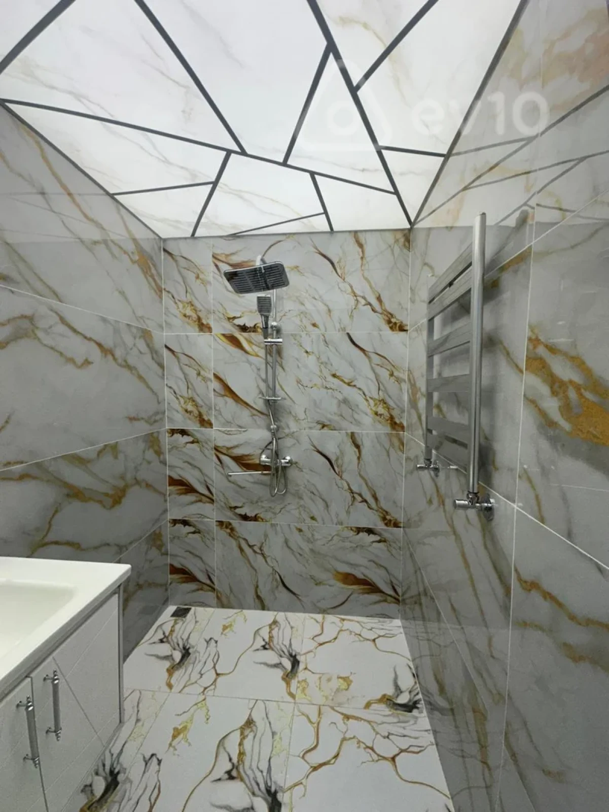 Satılır 2 otaqlı köhnə tikili 48 m²