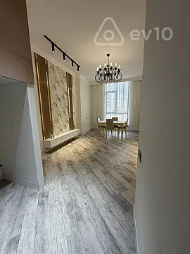 Kirayə verilir 2 otaqlı yeni tikili 70 m²