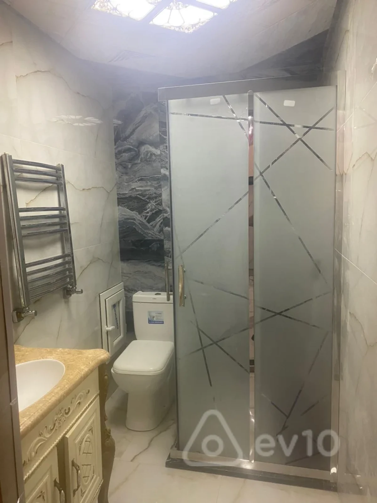 Kirayə verilir 2 otaqlı yeni tikili 80 m²