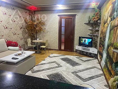 Kirayə verilir 2 otaqlı yeni tikili 80 m²