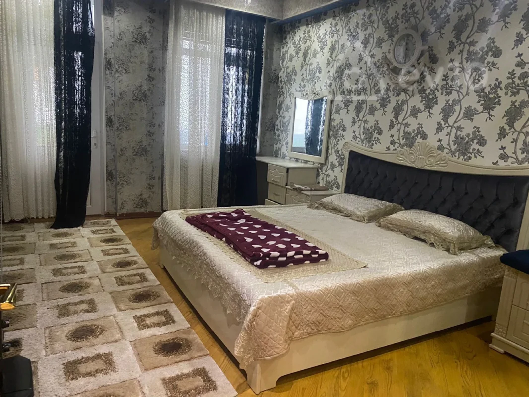 Kirayə verilir 2 otaqlı yeni tikili 80 m²