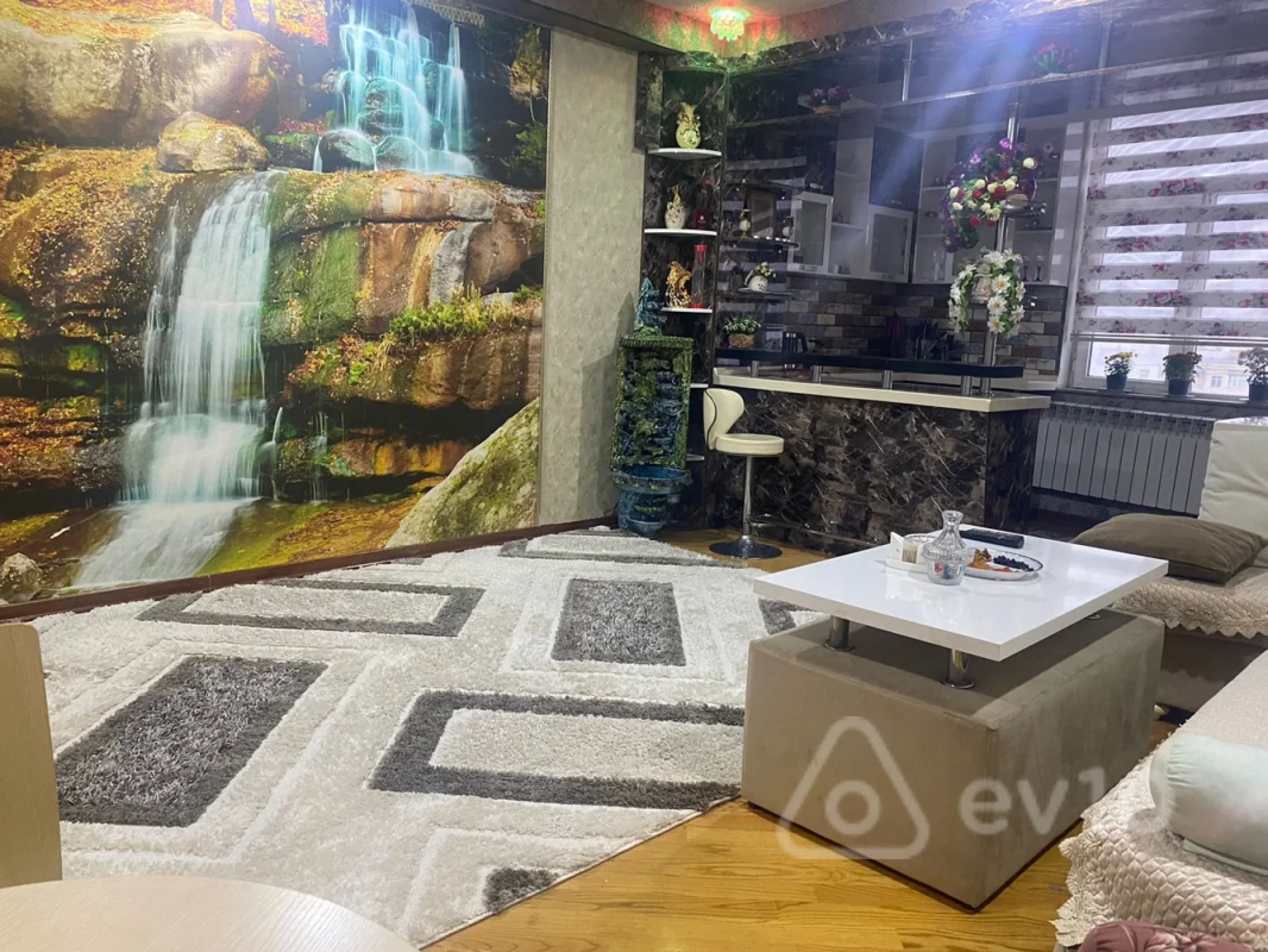 Kirayə verilir 2 otaqlı yeni tikili 80 m²