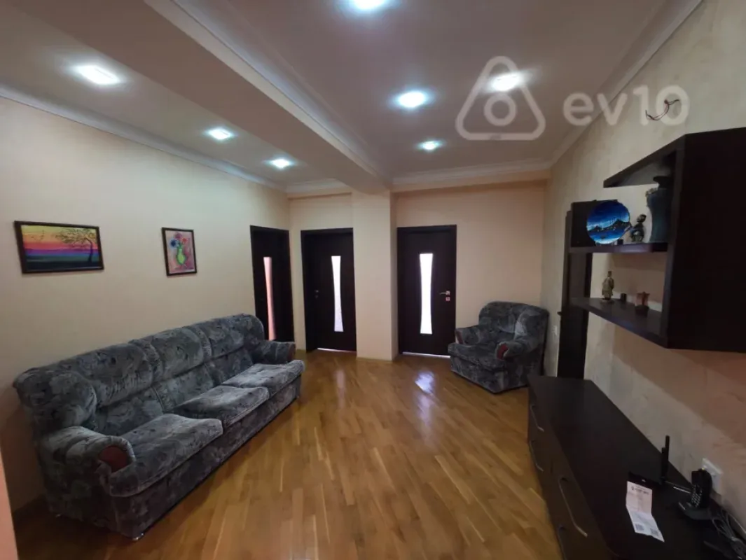 Kirayə verilir 2 otaqlı yeni tikili 100 m²