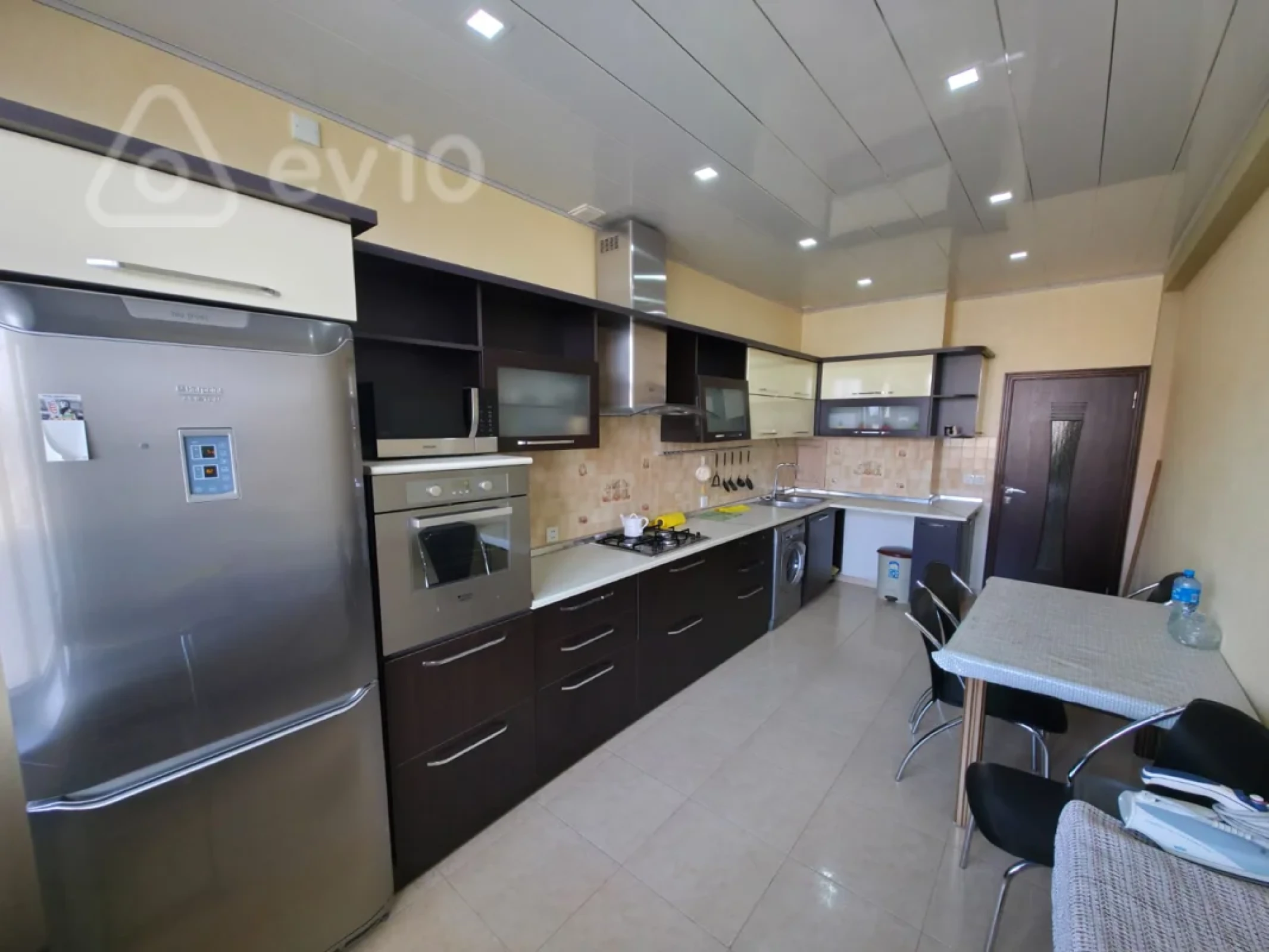 Kirayə verilir 2 otaqlı yeni tikili 100 m²