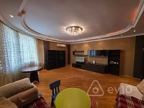 Kirayə verilir 2 otaqlı yeni tikili 100 m²