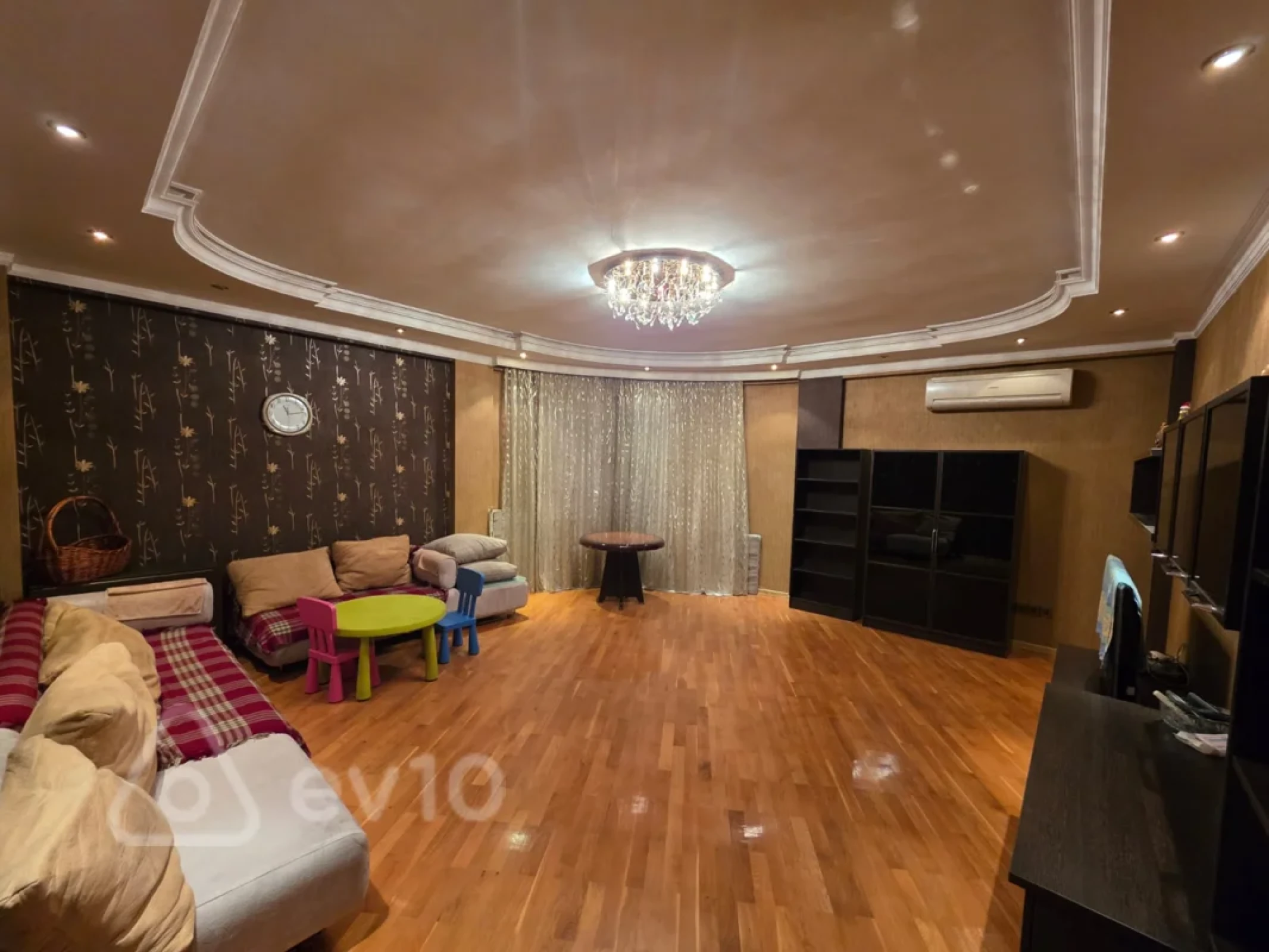 Kirayə verilir 2 otaqlı yeni tikili 100 m²